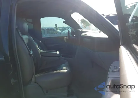 2005 GMC Yukon Sle z USA, uszkodzony, nr VIN 1GKEC13T35J137674